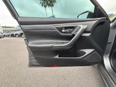 Used 2016  Nissan Altima 4d Sedan 2&period;5L SR at IK Auto Group near Hilo&comma; HI
