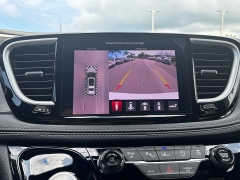 New 2025 Chrysler Pacifica Select FWD at IK Auto Group near Hilo, HI