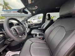New 2025 Chrysler Pacifica Select FWD at IK Auto Group near Hilo, HI
