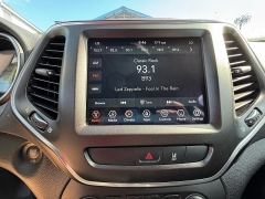 Used 2022  Jeep Cherokee Trailhawk 4x4 at Kama'aina Nissan near Hilo&comma; HI