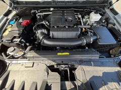 Used 2024  Nissan Frontier Crew Cab 4x4 PRO-4X at Kama'aina Nissan near Hilo, HI