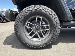 Used 2025  Jeep Gladiator Mojave 4x4 at IK Auto Group near Hilo&comma; HI