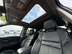 Used 2024  Nissan Frontier Crew Cab 4x4 SL at IK Auto Group near Hilo&comma; HI