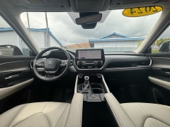 Used 2024  Toyota Grand Highlander XLE FWD at IK Auto Group near Hilo&comma; HI