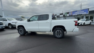 Used 2024  Nissan Frontier Crew Cab 4x4 SL at IK Auto Group near Hilo&comma; HI