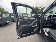 New 2026  Nissan Frontier Crew Cab 4x4 SV at Kama'aina Nissan near Hilo&comma; HI