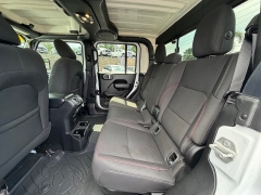 Used 2023  Jeep Gladiator Rubicon 4x4 at Kama'aina Nissan near Hilo&comma; HI