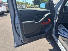 New 2026  Nissan Frontier Crew Cab 4x4 PRO-4X at Kama'aina Nissan near Hilo&comma; HI