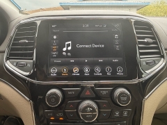 Used 2019  Jeep Grand Cherokee 4d SUV 4WD Overland V8 at Kama'aina Nissan near Hilo&comma; HI