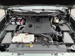 Used 2024  Toyota Tundra 4WD Platinum CrewMax 5&period;5ft Bed at Kama'aina Nissan near Hilo&comma; HI