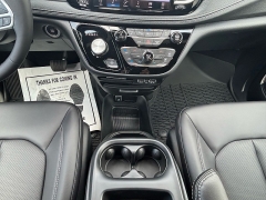 New 2025 Chrysler Pacifica Select FWD at IK Auto Group near Hilo, HI