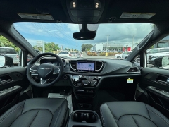 New 2025 Chrysler Pacifica Select FWD at IK Auto Group near Hilo, HI