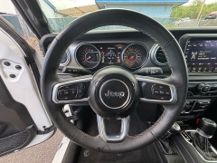 Used 2023 Jeep Gladiator Overland 4x4 at Kama'aina Nissan near Hilo, HI