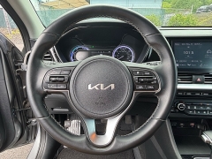 Used 2022  Kia Niro LXS FWD at Kama'aina Nissan near Hilo&comma; HI