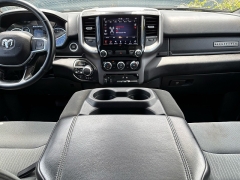 Used 2021  Ram 1500 4WD Big Horn Crew Cab 5'7" Box at Kama'aina Nissan near Hilo&comma; HI