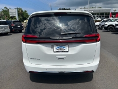 New 2025 Chrysler Pacifica Select FWD at IK Auto Group near Hilo, HI