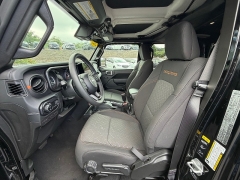 Used 2025  Jeep Gladiator Mojave 4x4 at IK Auto Group near Hilo&comma; HI