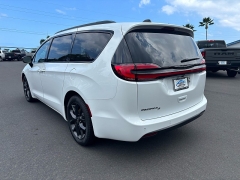 New 2026  Chrysler Pacifica Select FWD at IK Auto Group near Hilo&comma; HI