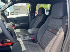 New 2026  Nissan Frontier Crew Cab 4x4 PRO-4X at Kama'aina Nissan near Hilo&comma; HI