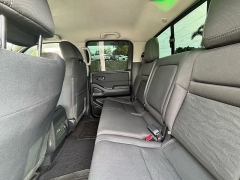 Used 2024  Nissan Frontier Crew Cab 4x4 SV at IK Auto Group near Hilo&comma; HI