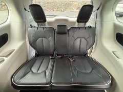 Used 2021  Chrysler Pacifica Hybrid Limited FWD at IK Auto Group near Hilo&comma; HI