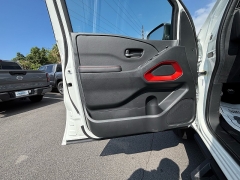 New 2026  Nissan Frontier Crew Cab 4x4 PRO-4X at Kama'aina Nissan near Hilo&comma; HI