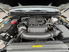 Used 2024  Nissan Frontier Crew Cab 4x4 SV at IK Auto Group near Hilo&comma; HI