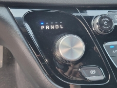 Used 2025  Chrysler Pacifica Select FWD at Ypsilanti Import Auto Sales near Ypsilanti&comma; MI