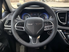 Used 2025  Chrysler Pacifica Select FWD at Ypsilanti Import Auto Sales near Ypsilanti&comma; MI