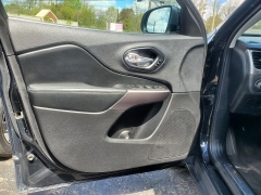 Used 2019  Jeep Cherokee 4d SUV FWD Limited 2&period;4L at Ypsilanti Import Auto Sales near Ypsilanti&comma; MI