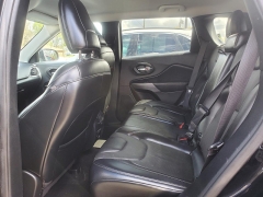 Used 2019  Jeep Cherokee 4d SUV FWD Limited 2&period;4L at Ypsilanti Import Auto Sales near Ypsilanti&comma; MI