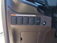 Used 2018  Mitsubishi Outlander Plug-In Hybrid 4d SUV AWC SEL at Ypsilanti Import Auto Sales near Ypsilanti&comma; MI