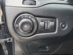 Used 2019  Jeep Cherokee 4d SUV FWD Limited 2&period;4L at Ypsilanti Import Auto Sales near Ypsilanti&comma; MI