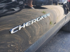 Used 2019  Jeep Cherokee 4d SUV FWD Limited 2&period;4L at Ypsilanti Import Auto Sales near Ypsilanti&comma; MI