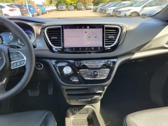 Used 2026  Chrysler Pacifica Select FWD at Ypsilanti Import Auto Sales near Ypsilanti&comma; MI