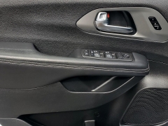 Used 2025  Chrysler Pacifica Select FWD at Ypsilanti Import Auto Sales near Ypsilanti&comma; MI