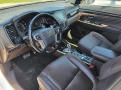 Used 2018  Mitsubishi Outlander Plug-In Hybrid 4d SUV AWC SEL at Ypsilanti Import Auto Sales near Ypsilanti&comma; MI