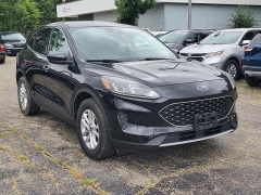 Used 2020 Ford Escape 4d SUV AWD SE at Ypsilanti Import Auto Sales near Ypsilanti, MI