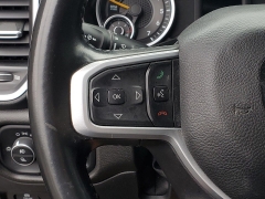 Used 2021  Ram 1500 4WD Big Horn Crew Cab 5'7" Box at Ypsilanti Import Auto Sales near Ypsilanti&comma; MI