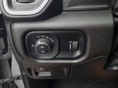 Used 2021  Ram 1500 4WD Big Horn Crew Cab 5'7" Box at Ypsilanti Import Auto Sales near Ypsilanti&comma; MI