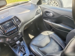 Used 2019  Jeep Cherokee 4d SUV FWD Limited 2&period;4L at Ypsilanti Import Auto Sales near Ypsilanti&comma; MI