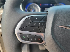 Used 2025  Chrysler Pacifica Select FWD at Ypsilanti Import Auto Sales near Ypsilanti&comma; MI