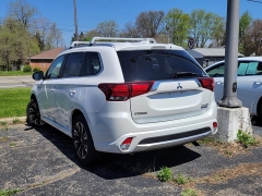 Used 2018  Mitsubishi Outlander Plug-In Hybrid 4d SUV AWC SEL at Ypsilanti Import Auto Sales near Ypsilanti&comma; MI