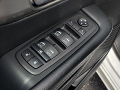 Used 2025  Chrysler Pacifica Select FWD at Ypsilanti Import Auto Sales near Ypsilanti&comma; MI