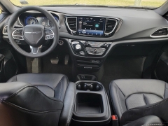 Used 2025  Chrysler Pacifica Select FWD at Ypsilanti Import Auto Sales near Ypsilanti&comma; MI