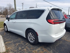 Used 2025  Chrysler Pacifica Select FWD at Ypsilanti Import Auto Sales near Ypsilanti&comma; MI