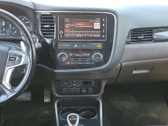 Used 2018  Mitsubishi Outlander Plug-In Hybrid 4d SUV AWC SEL at Ypsilanti Import Auto Sales near Ypsilanti&comma; MI