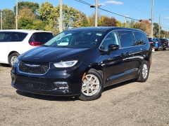  2024 Chrysler Pacifica Touring L FWD at Ypsilanti Import Auto Sales near Ypsilanti&comma; MI