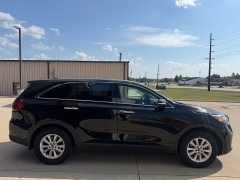 Used 2019  Kia Sorento 4d SUV FWD L at AutoSmart Spirit Lake near Okoboji&comma; IA