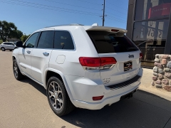 Used 2019  Jeep Grand Cherokee 4d SUV 4WD Overland V6 at AutoSmart Spirit Lake near Okoboji&comma; IA